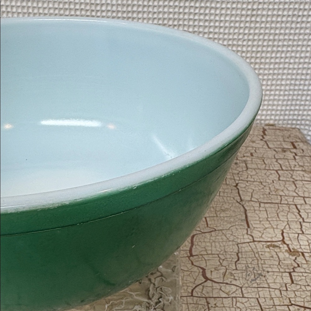 Pyrex mixing bowl - Picture 2 of 7